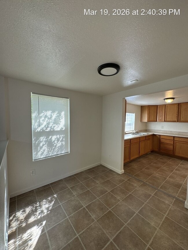 Building Photo - Cozy Corcoran home for rent!