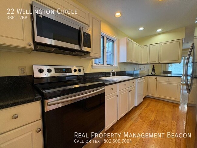 Building Photo - 22 Wellington Cir