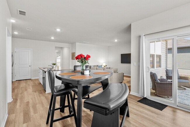 Building Photo - 3144 Fair Rdg Wy