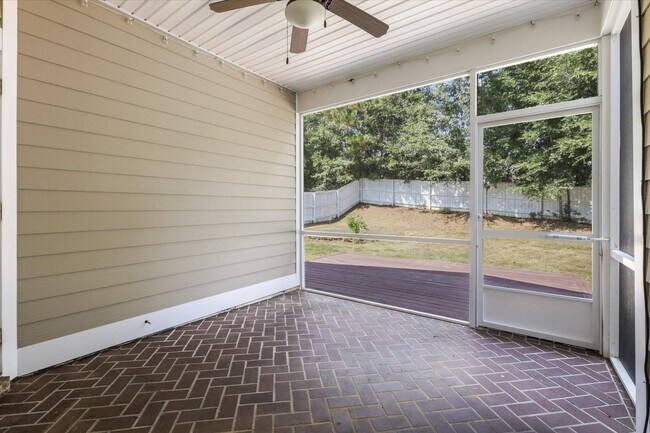 Building Photo - 5185 Holly Fern Trce