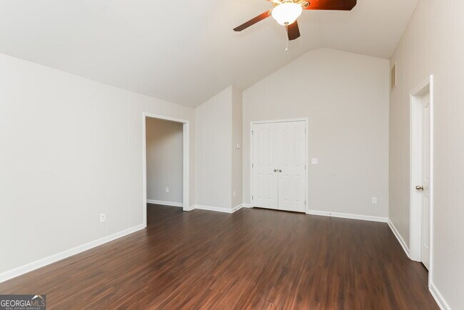 Building Photo - 5941 Apple Grove Rd NE