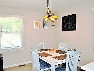 Building Photo - 6060 Chinkapin Dr