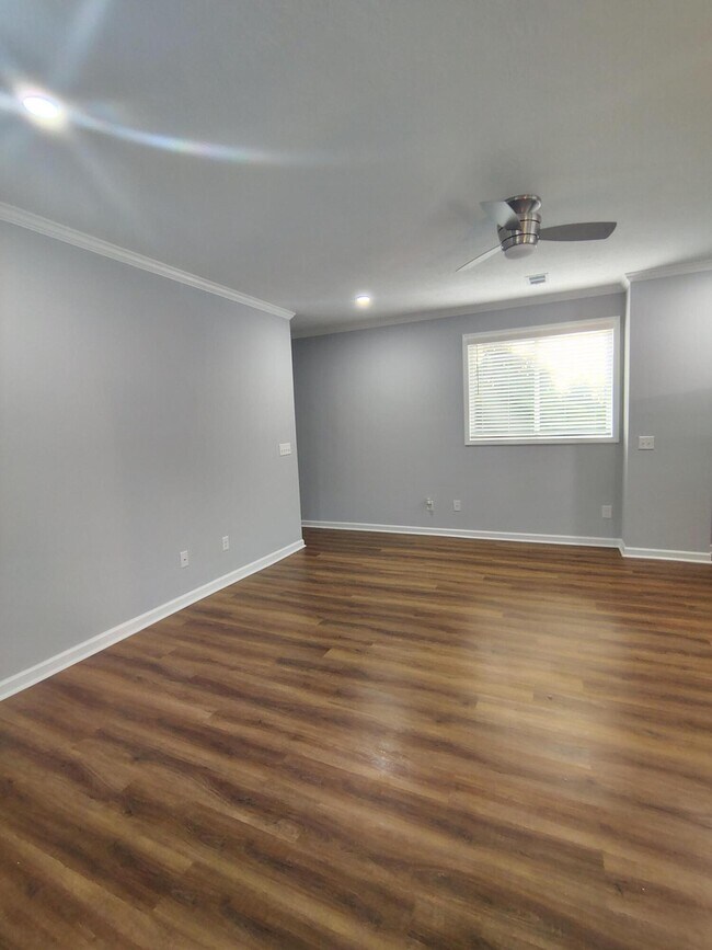 Building Photo - 1061B Pinecrest Ave NW
