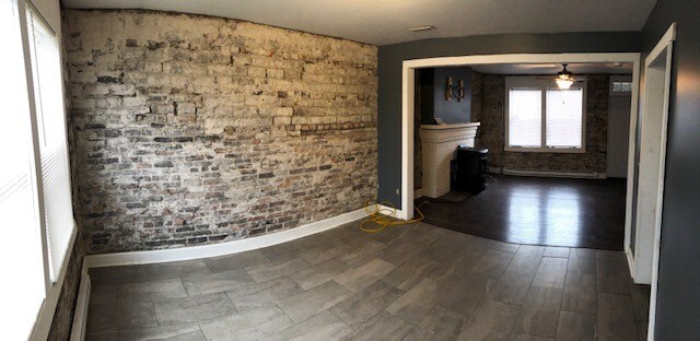 Dining room - 262 S Green St