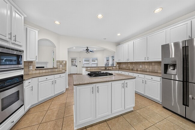 Building Photo - 21810 Blossom Brook Ln