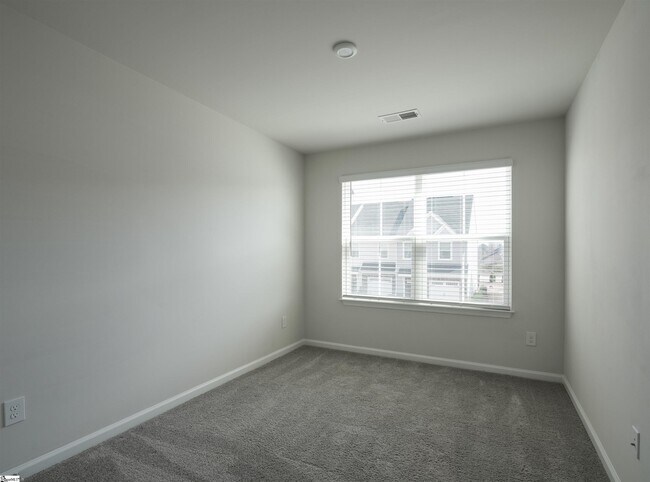 Building Photo - 12 McGuires Pl