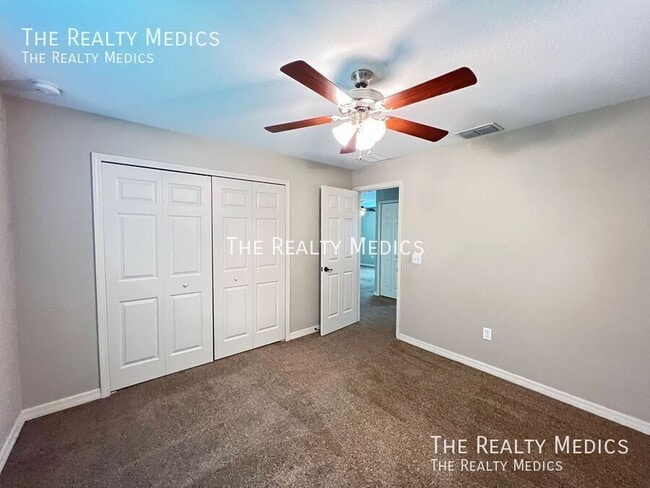 Building Photo - 2427 SW 168th Loop