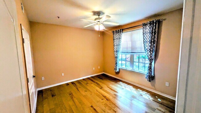 Building Photo - ANNUAL UNFURNISHED GROUND FLOOR CONDO 3 BED 2 BATH