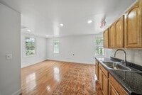 Building Photo - 14 Yankee Pl