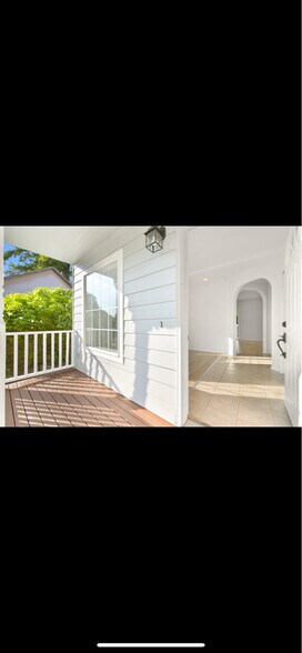 Building Photo - 1470 Sweetbay Dr