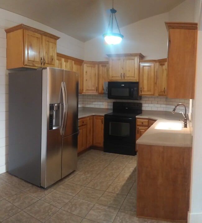Building Photo - 1045 S 1700 W