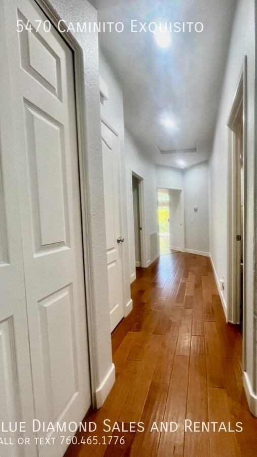 Building Photo - 5470 Caminito Exquisito