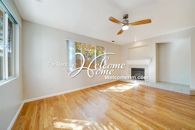 Building Photo - Beautiful Single Story Home In Double Diam...