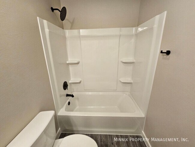 Building Photo - 2622 Tiffin Ave