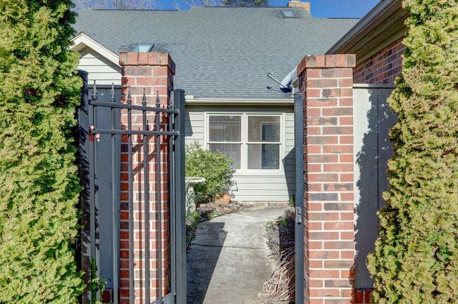Building Photo - # Serene Living Near Travelers Rest