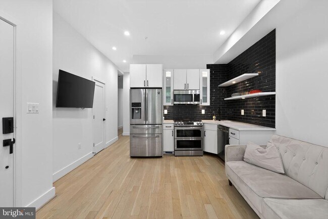 Building Photo - 1808 S St NW