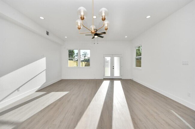 Building Photo - 9023 Spaulding St