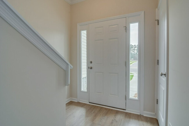 Building Photo - 403 Amesbury Dr