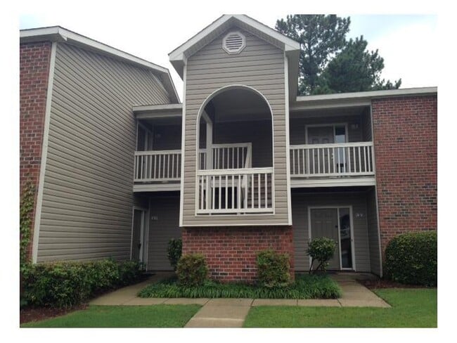 Primary Photo - CUTE 2 BEDROOM 2 BATH CONDO WITH UPGRADES!