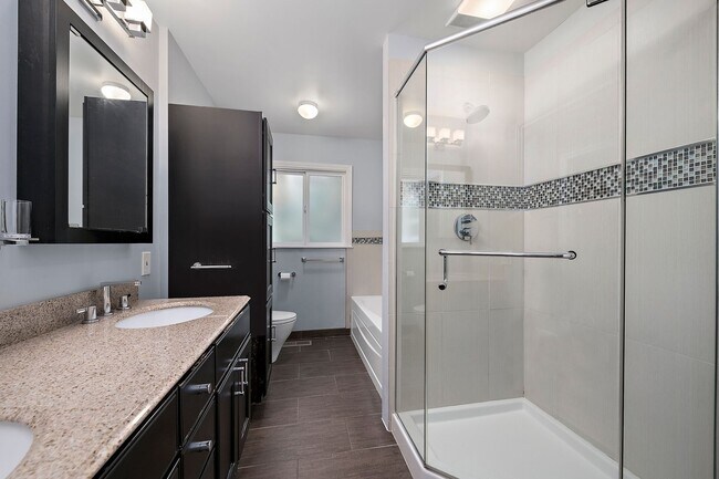 Building Photo - Beautiful 4/2 Executive Home with Cupertin...