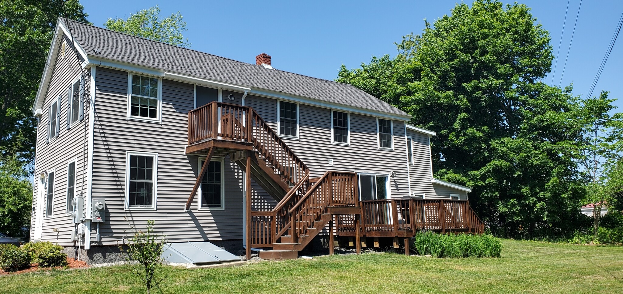 Building Photo - 89 Linden St