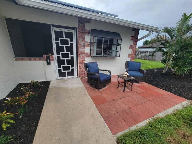 Primary Photo - 104 Arrowhead Cir