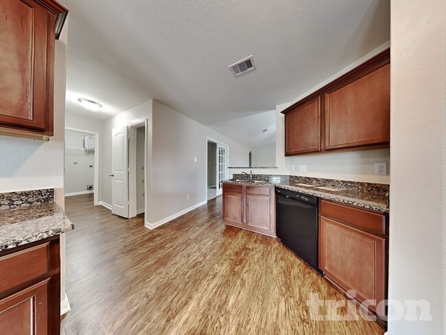 Building Photo - 2402 Regatta Ln