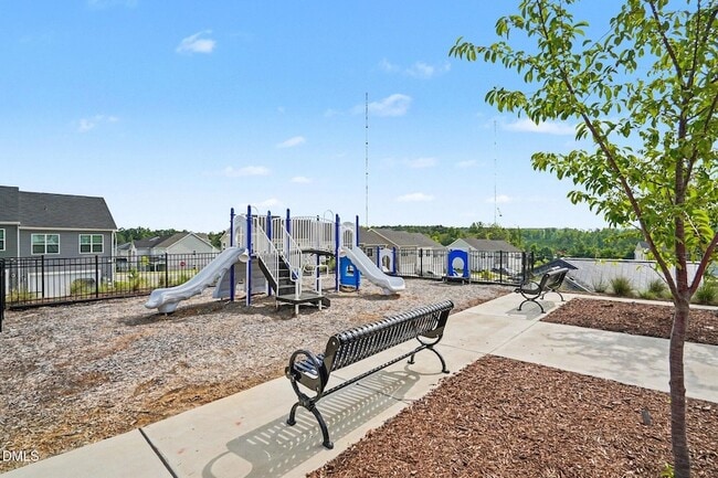 Building Photo - 140 Silver Fir Ln