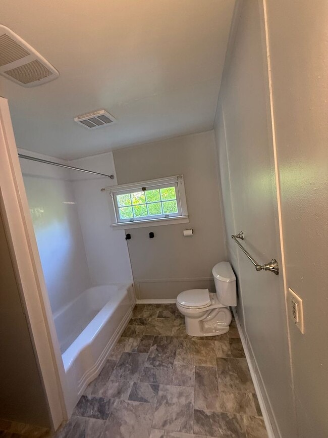 Building Photo - One Bedroom House In Port Hadlock