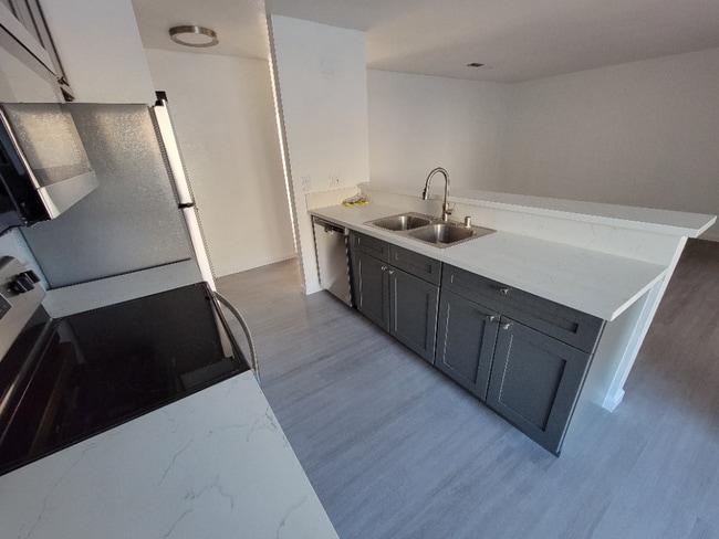 Building Photo - "Discover Comfort and Convenience: Spacious 2-Bed, 2-Bath Apartment in Las Vegas!"