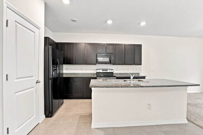 Building Photo - 1746 Hovenweep Rd