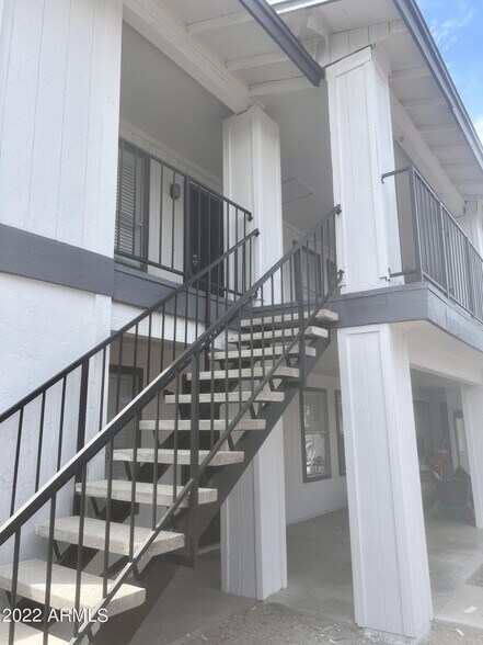 Building Photo - 6641 W Ocotillo Rd
