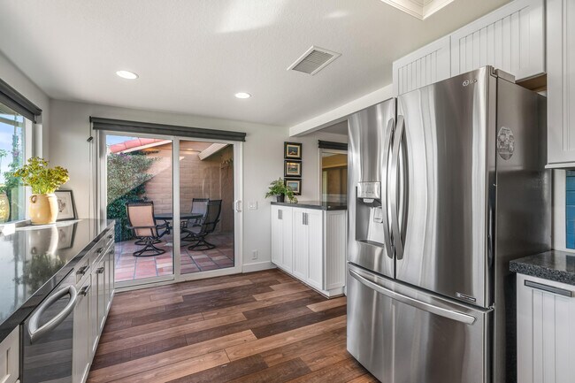 Building Photo - 82 Conejo Cir