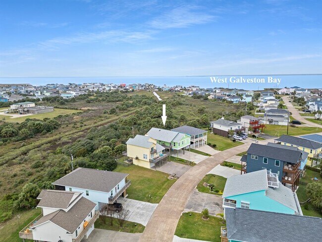 Building Photo - 4111 Isla Del Sol Dr