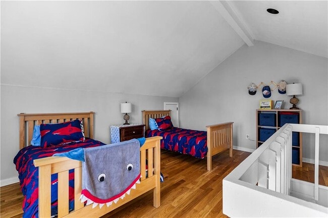 Building Photo - 391 Valley Rd