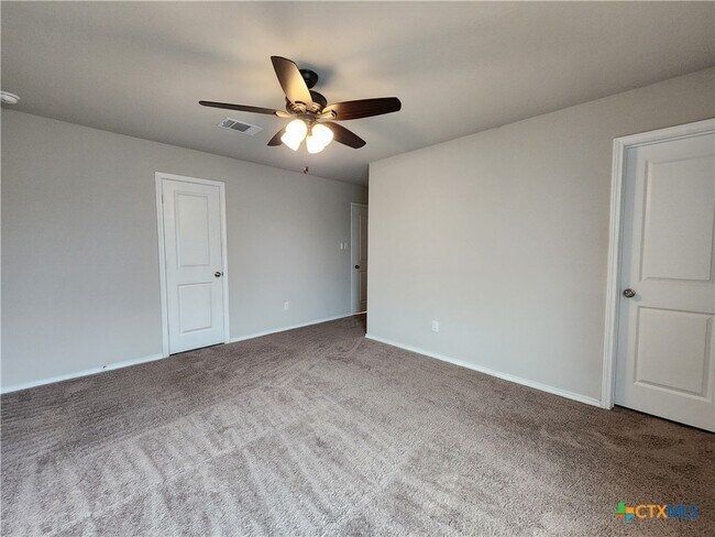 Building Photo - 522 Blue Stem Rd