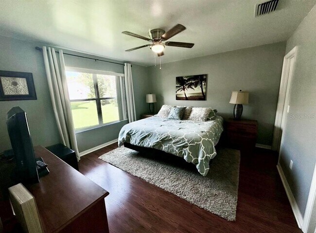 Building Photo - 8036 SE 175th Malmaison St