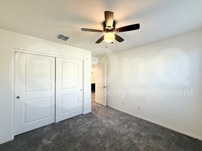 Building Photo - 16525 W Jenan Dr