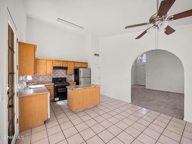 Building Photo - 5416 Roger Maris Dr