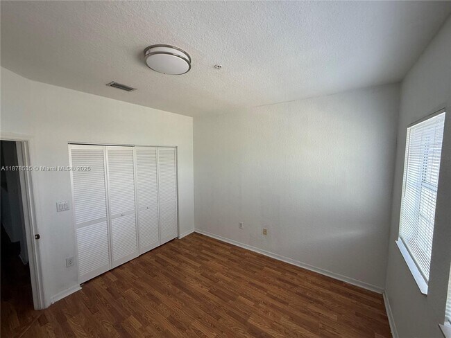 Building Photo - 5620 NW 114th Path