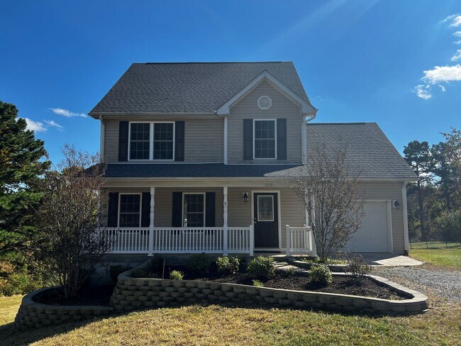 Primary Photo - 4 Bedroom House in Madison Heights