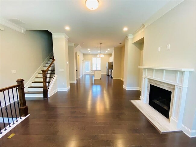 Building Photo - 1815 Hislop Ln