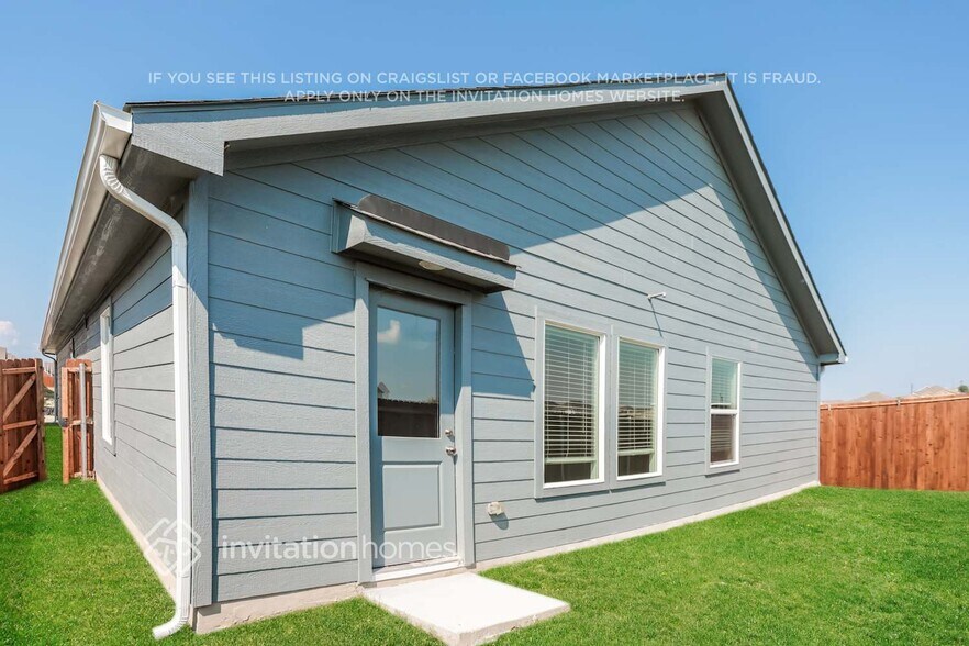 Building Photo - 2712 Harwell Dr