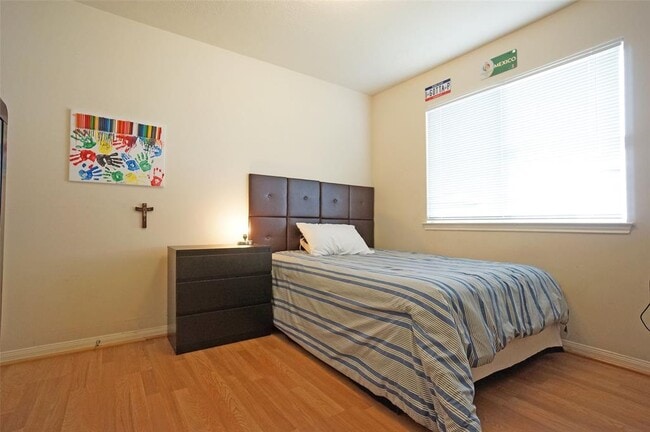 Building Photo - 25115 Clover Ranch Dr
