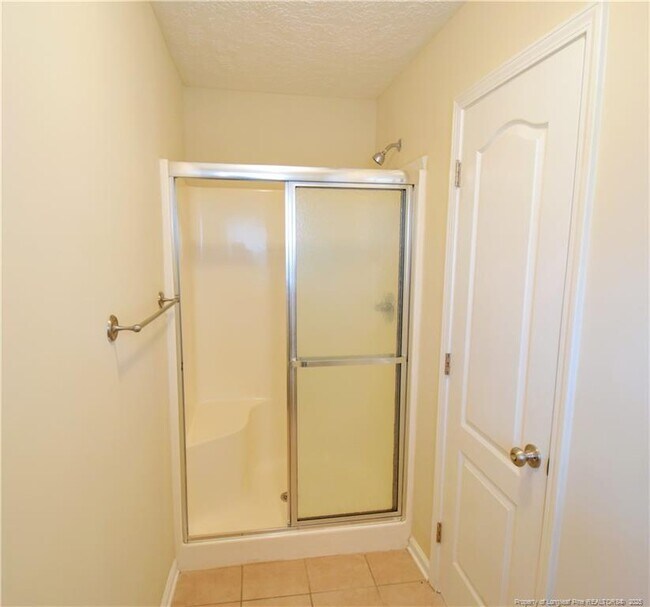 Building Photo - 137 Water Wood Ct