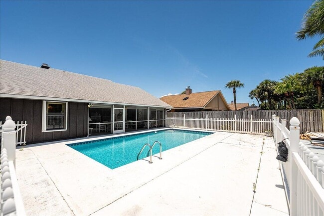 Building Photo - 901 Sandy Oaks Dr