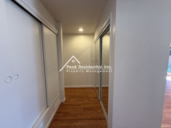 Building Photo - 4301 Cottage Way