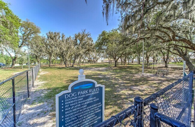 Building Photo - 13128 Royal Pines Ave