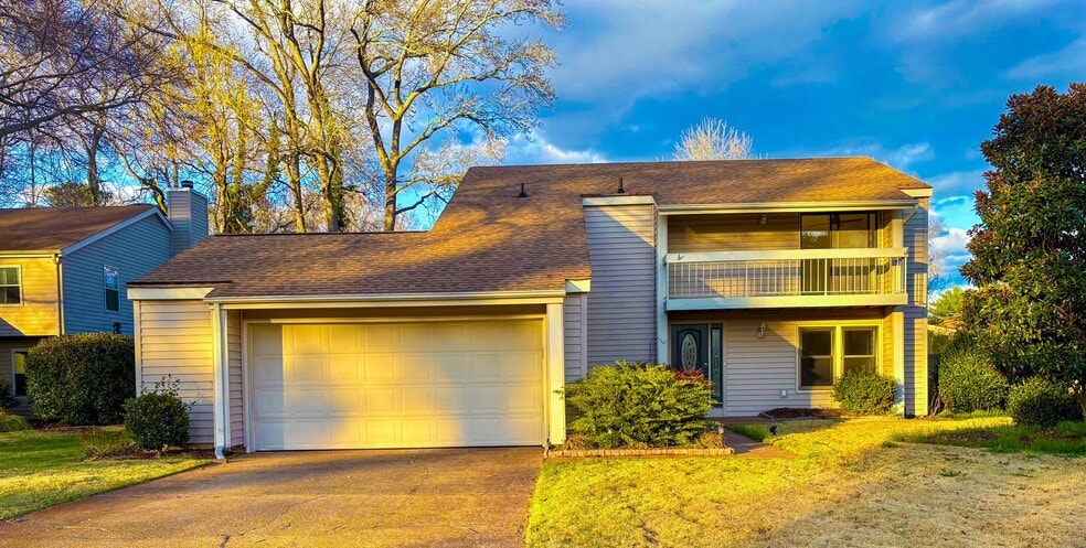 Building Photo - 1556 Beachview Dr