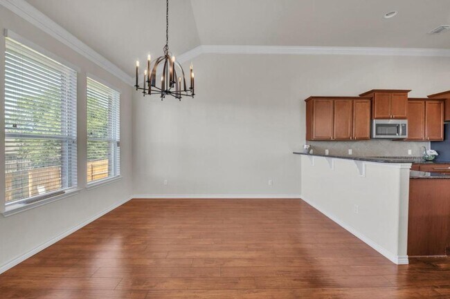 Building Photo - 833 TUSCAN Rd